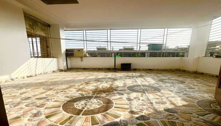 Cho thuê nhà nguyên căn ngõ Giáp Bát, Hoàng Mai 5 tầng, 40m2, 3 ngủ khép kín, 11 Triệu